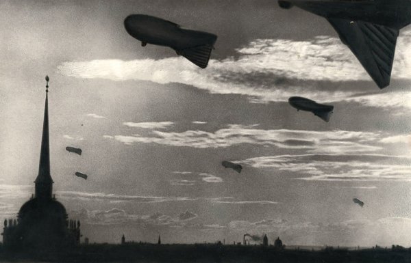 Аэростаты в небе над Москвой 1941