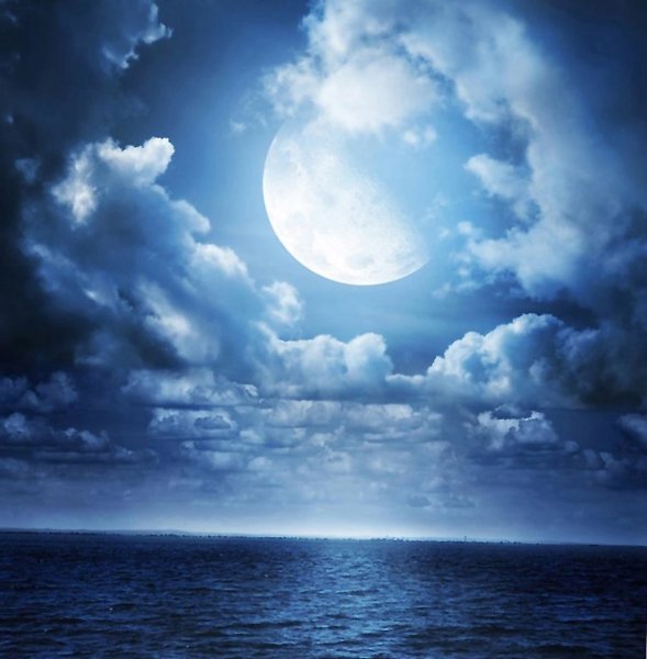 Пейзаж Луна ночь облака