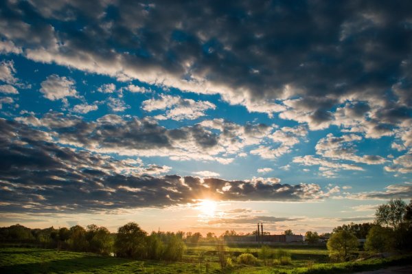 Голубое небо с облаками