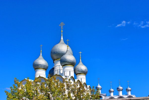 Золотые купола храмов Ярославской области