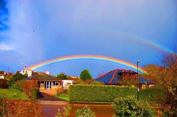 Радуга над домом