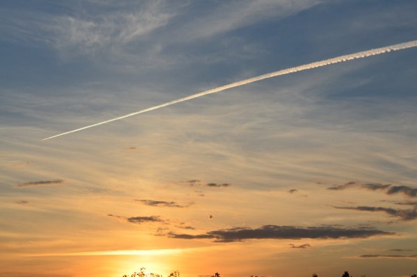 Небо из иллюминатора самолета