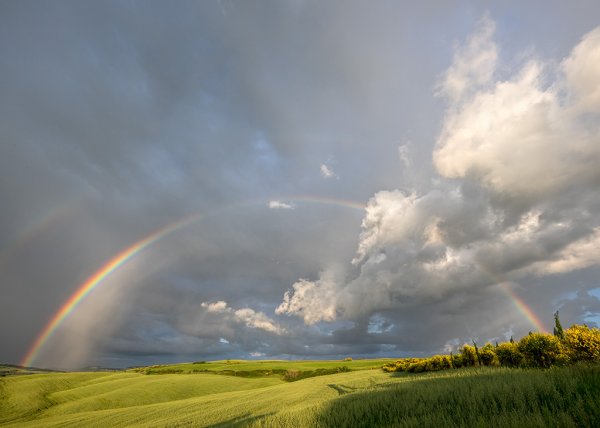 Радуга над храмом
