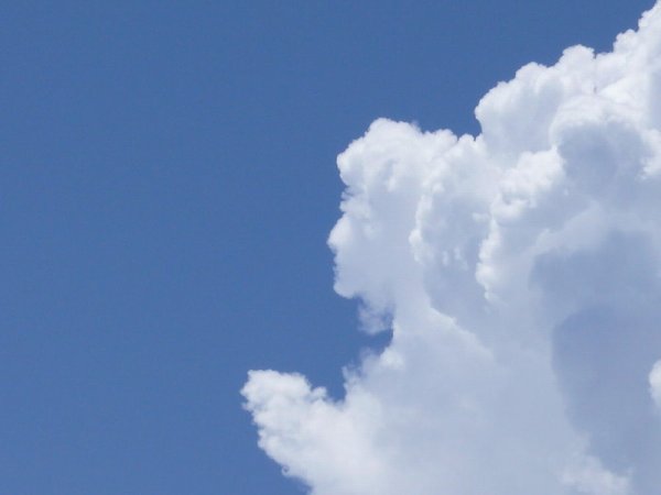 Бог в облаках