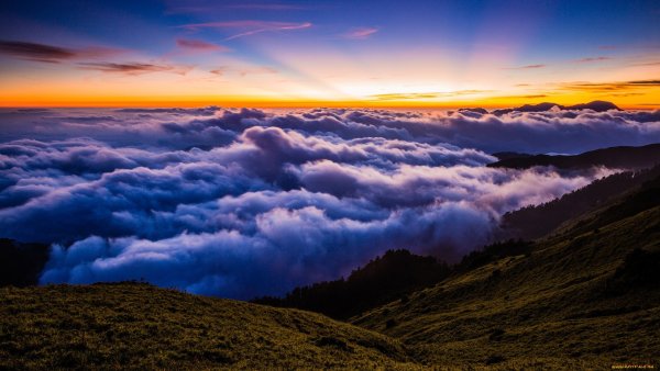 Горы небо облака