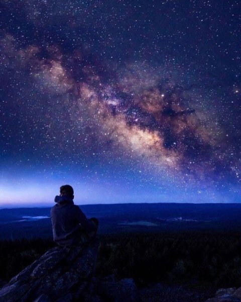 Ночное небо и человек