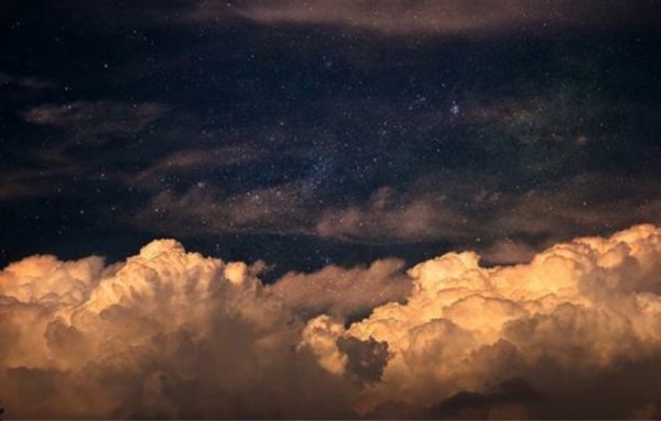 Ночное звездное небо