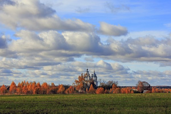 Небо осень Церковь