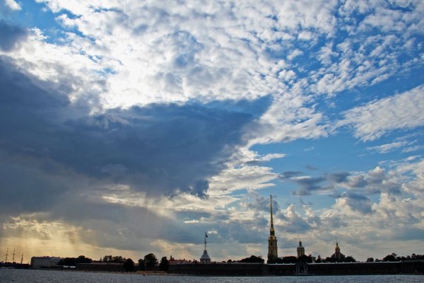Хмурое небо Питера