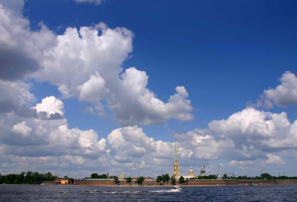 Облака над Санкт Петербургом