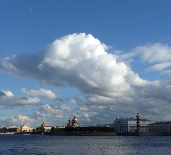 Небо над Петербургом