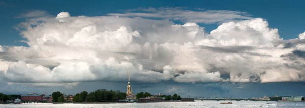 Облака над Петербургом
