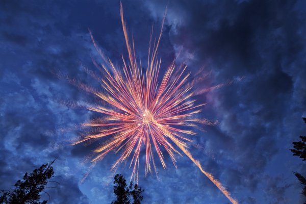 Фейерверк в небе