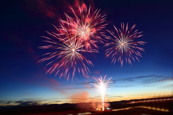 Фейерверк в небе