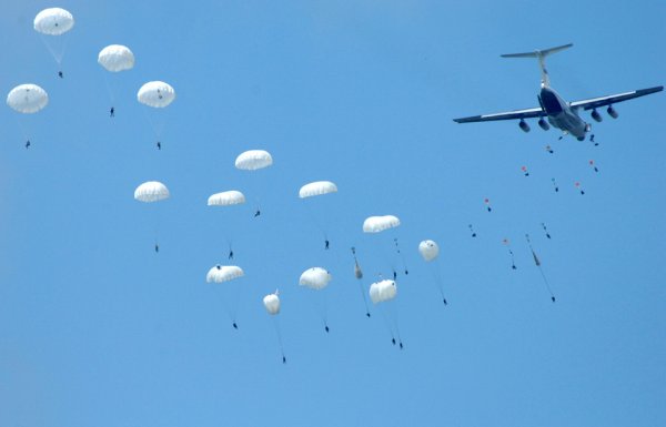 ВДВ прыжки с парашютом с ил76