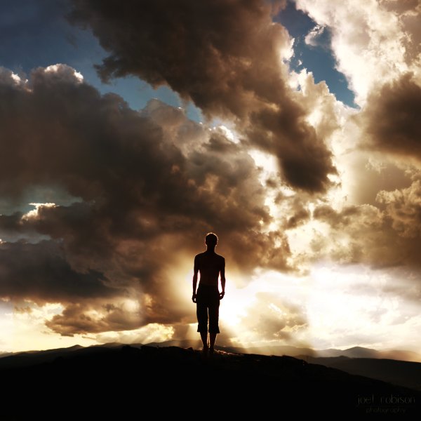 Девушка под звездным небом