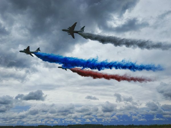 День Победы в воздухе