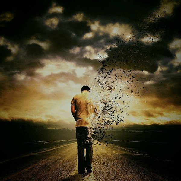 Силуэт уходящего человека