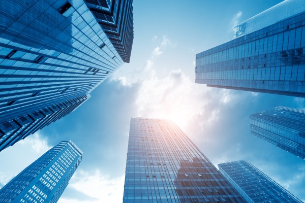 Небоскребы вид снизу