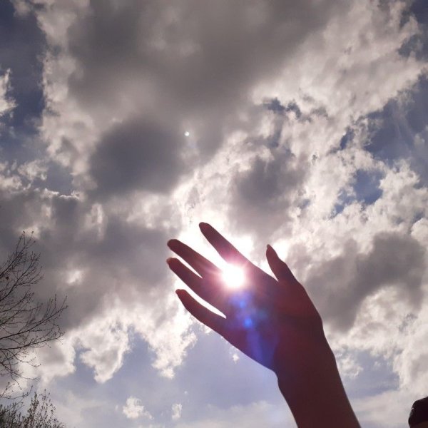 Руки к небу