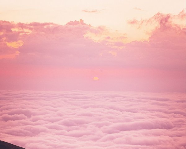 Нежно розовые облака