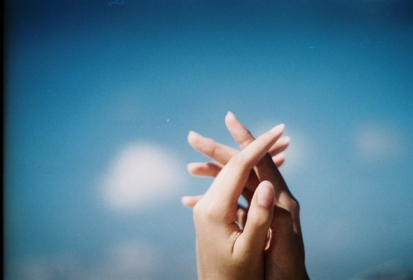 Руки к небу