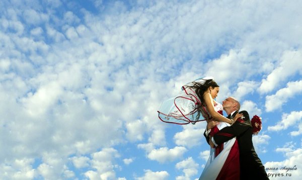 Влюбленные свадьба на небесах