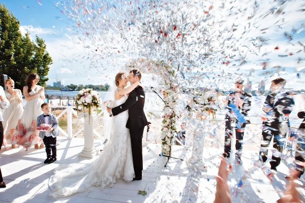 Свадебная церемония в кафе