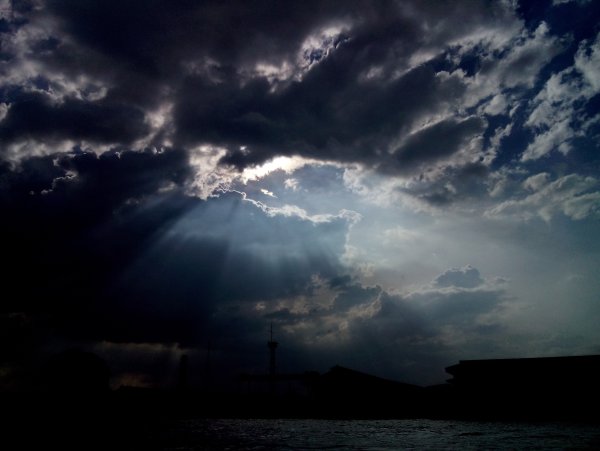 Темное небо