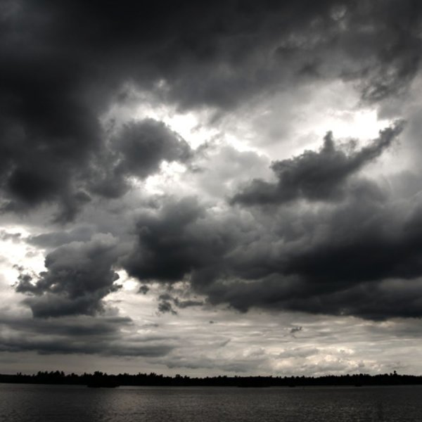 Мрачное небо