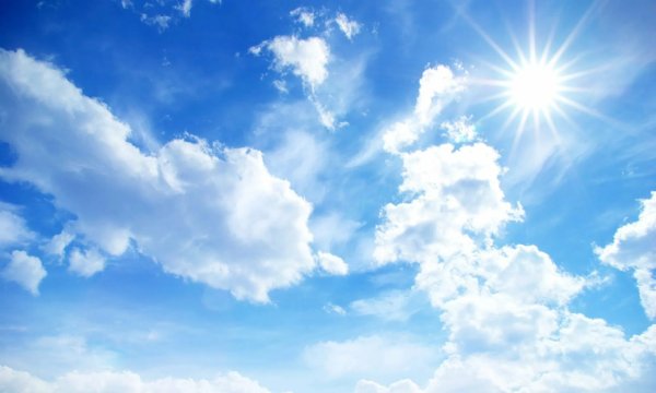 Голубое небо с облаками