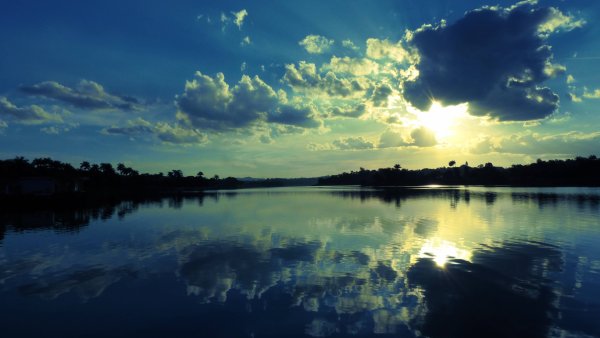 Небо отраженное в воде