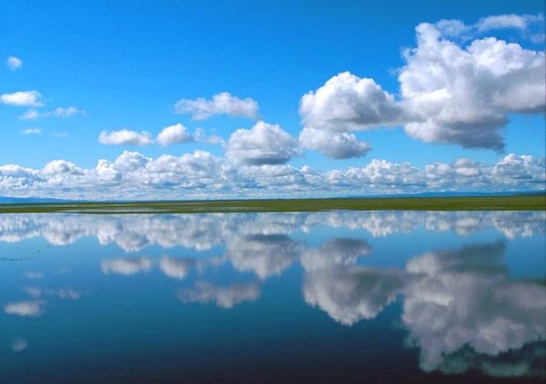 Отражение неба в море