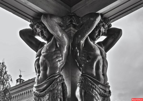 Атлант подпирающий небосвод