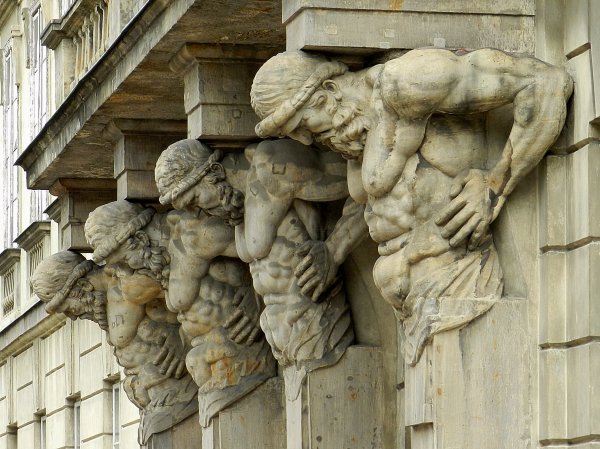 Атланты новый Эрмитаж в Санкт-Петербурге