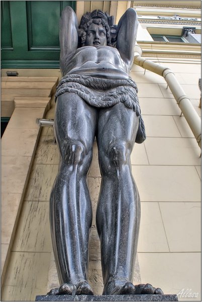 Атланты портик Эрмитаж