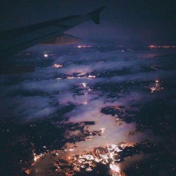 Самолет в небе