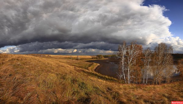 Хмурая осень в России