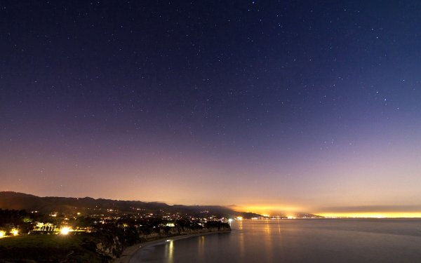 Звездное небо над городом