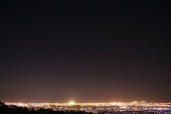 Звездное небо в городе