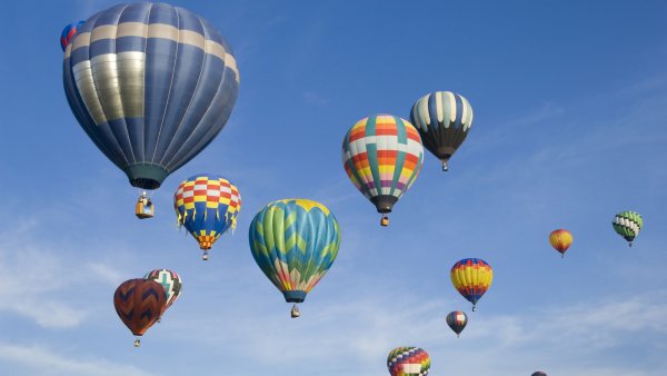 Воздушный шар в небе