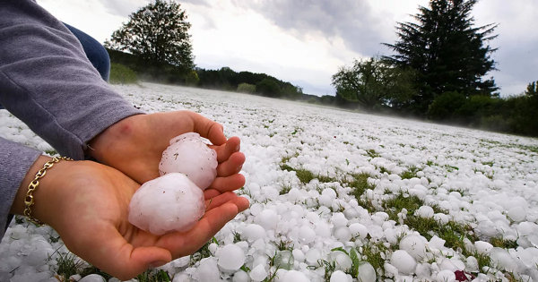 Самый крупный град