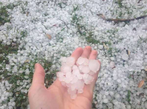 Град падает с неба