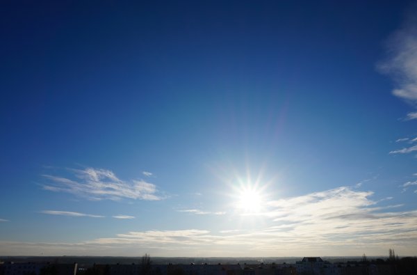 Небо светлое безоблачное