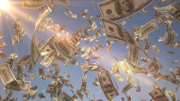 Доллары падают с неба