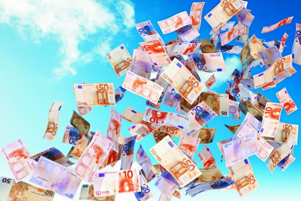 Деньги падают