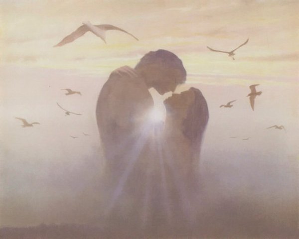 Ангел мужчина в облаках