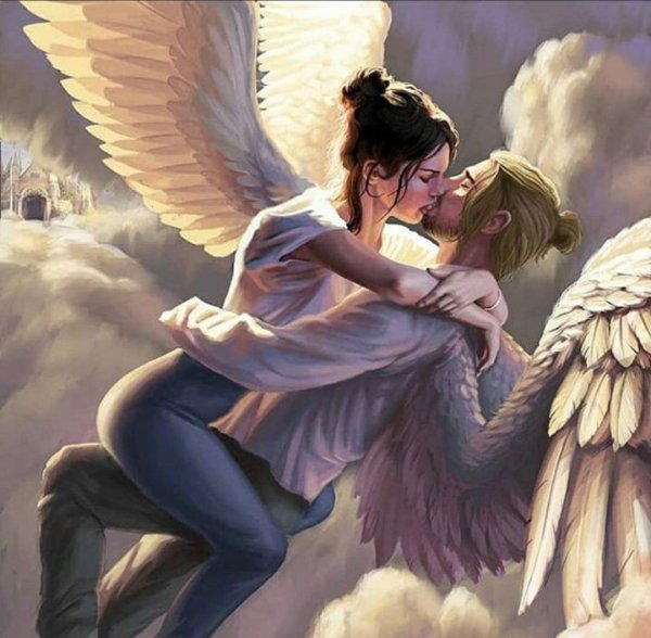 Мужчина с крыльями и девушка