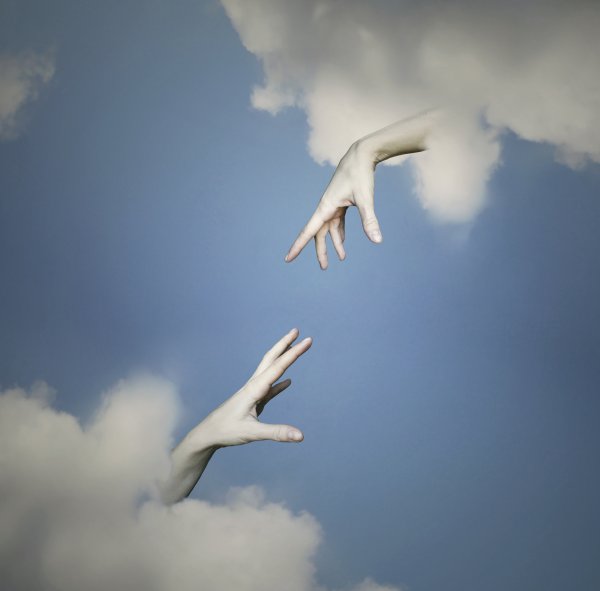 Руки к небу