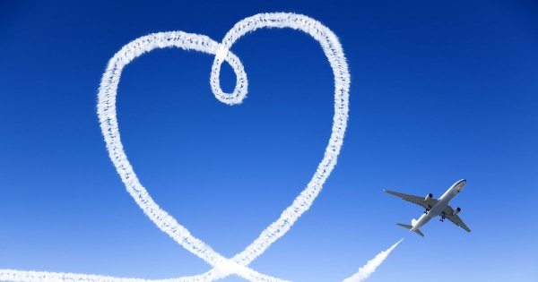 Сердце в небе самолет